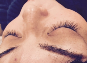 上まつげ180本　目尻長めスタイル