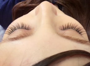 上まつげ160本　目尻長めスタイル