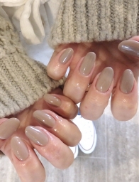 beige